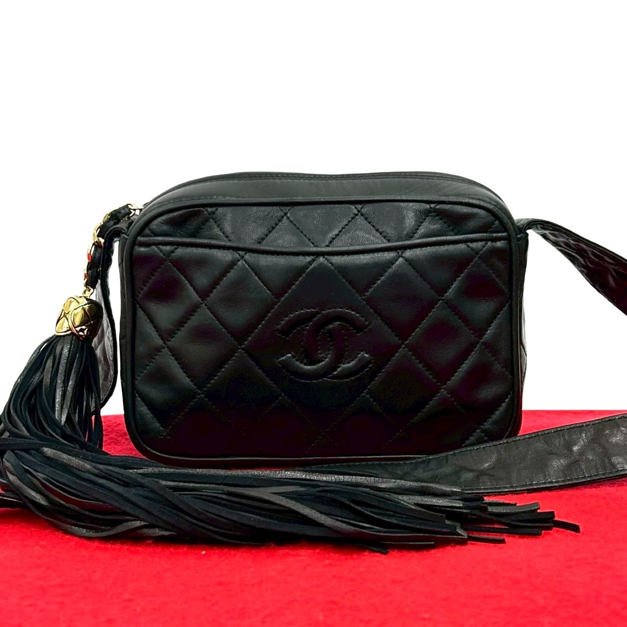 CHANEL シャネル マトラッセ ココマーク フリンジ タッセル ラムスキン ショルダーバッグ ブラック
 g82-2