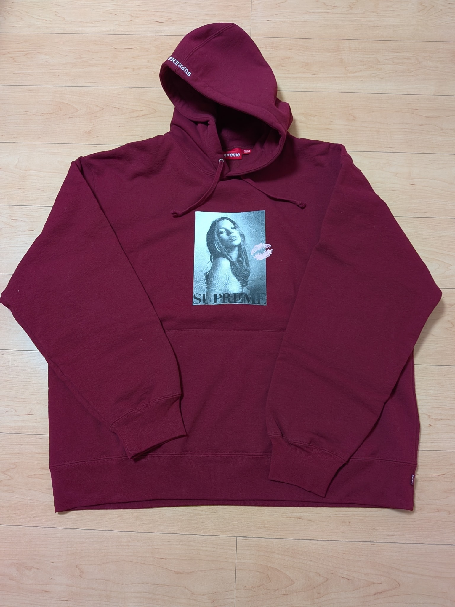 Supreme Kate Moss Hooded Sweatshirt "Cardinal"