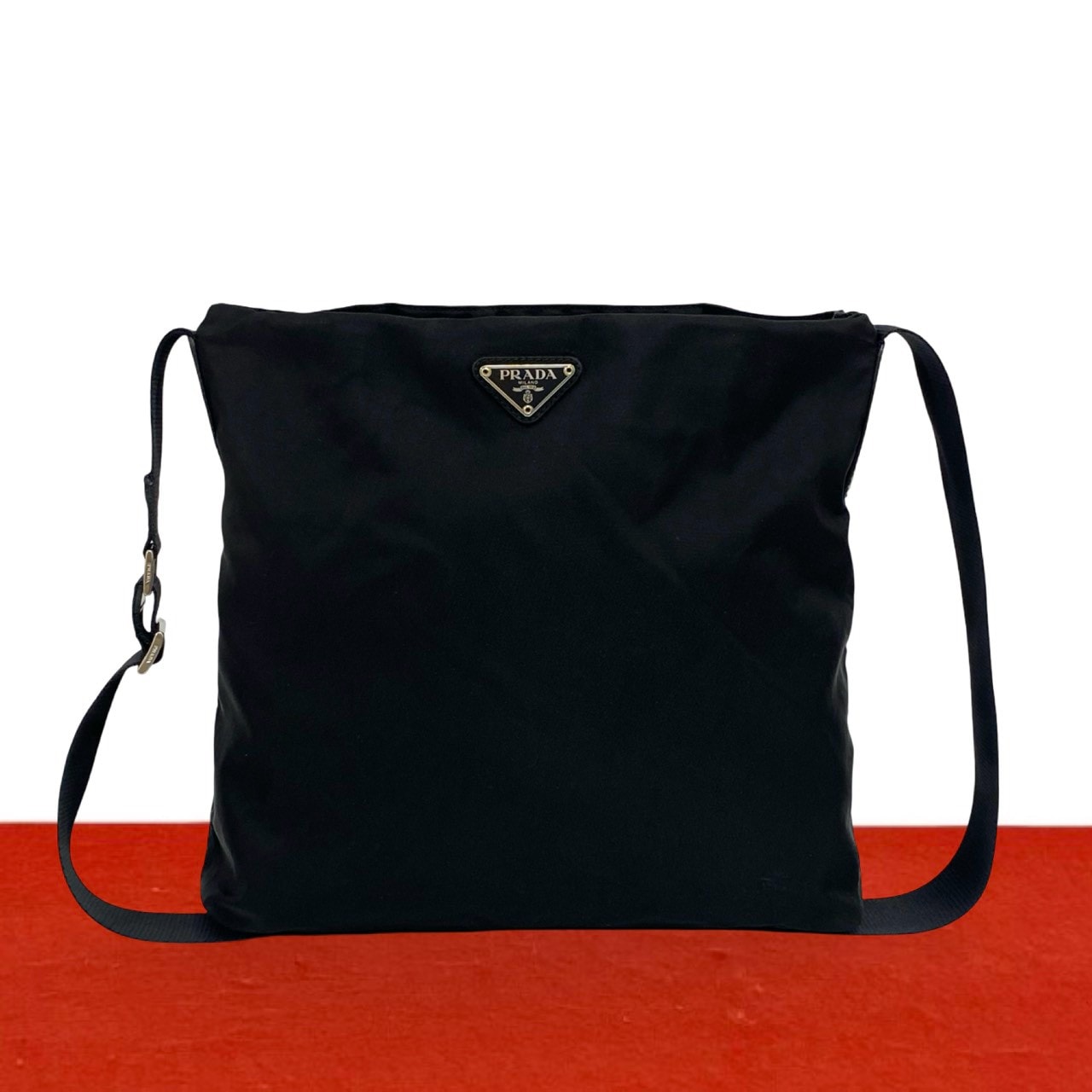 PRADA プラダ 三角ロゴ 金具 ナイロン レザー ショルダーバッグ ブラック
 03000