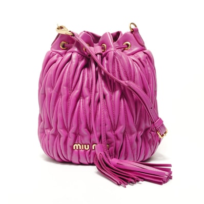 ミュウ ミュウ Miu Miu マテラッセ 巾着 レザー ショルダーバッグ【中古】