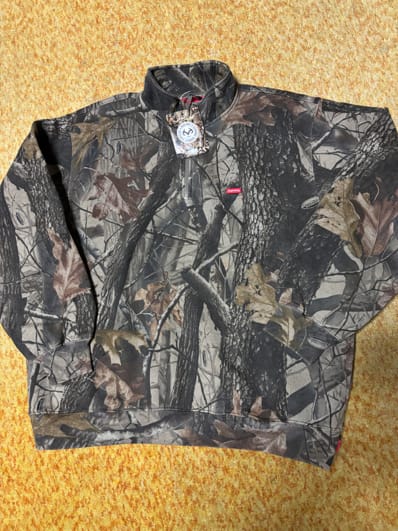 Supreme Small Box Half Zip Pullover (25SS)"Realtree Hardwoods"
