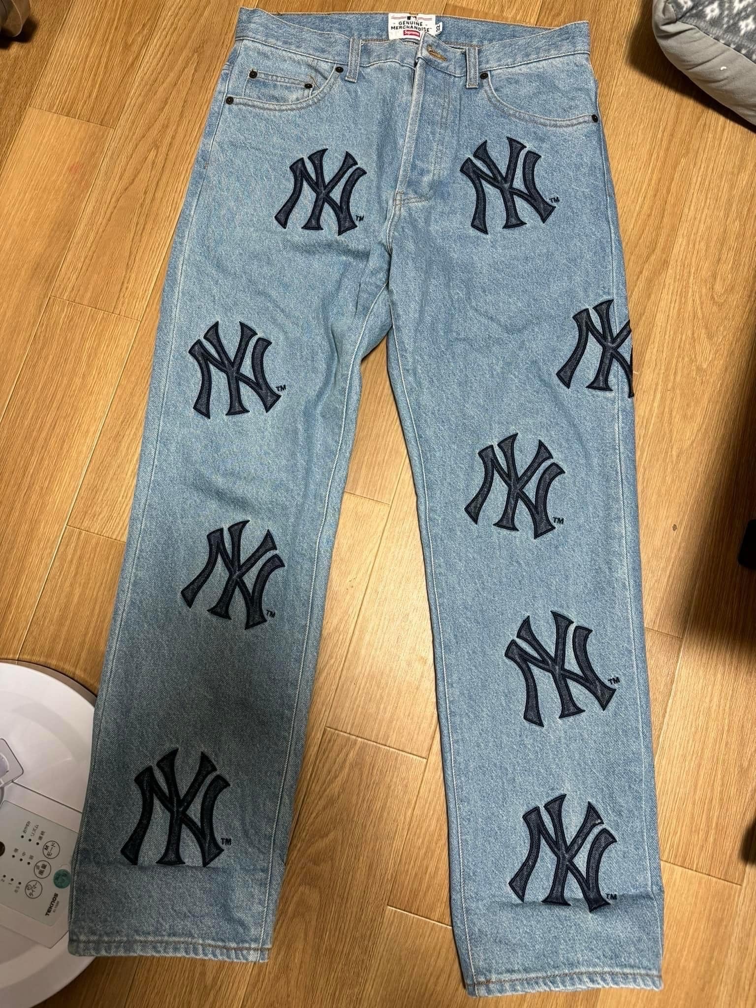 Supreme New York YankeesTM Regular Jean "Blue"