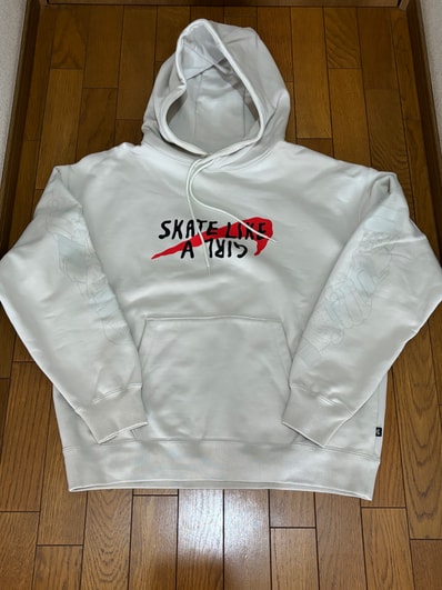 Nike SB Skate Like A Girl 1 Fleece L/S Top "Light Born"