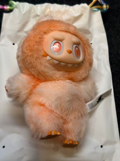 POP MART THE MONSTERS (LABUBU) Big into Energy Series Plush Pendant HAPPINESS