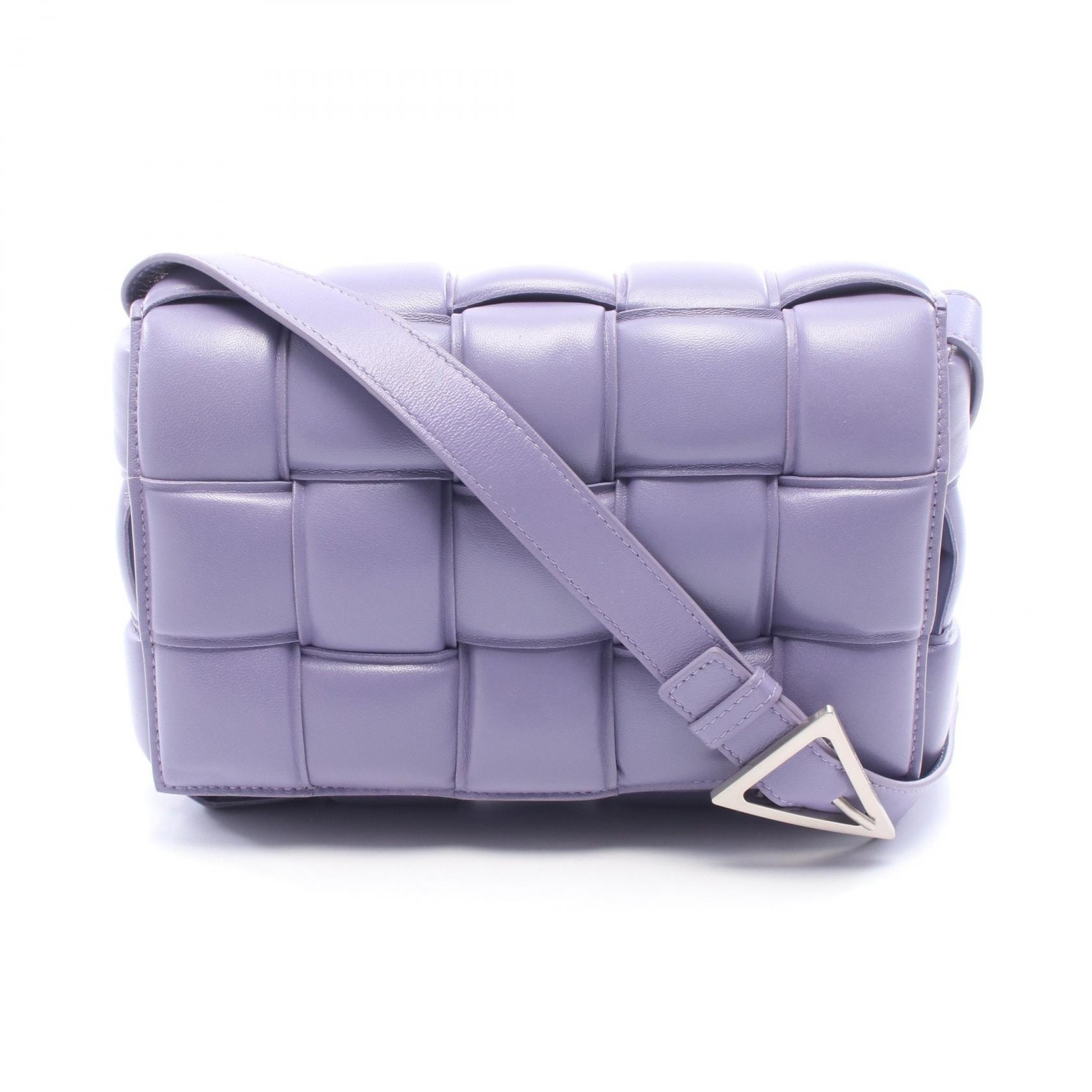 ボッテガヴェネタ BOTTEGA VENETA パデッド カセット ショルダーバッグ バッグ レザー レディース パープル系 【中古】
