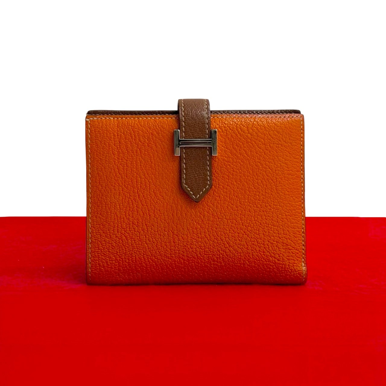 HERMES エルメス ベアン コンパクト シェブルミゾル 二つ折り財布 オレンジ
 43254