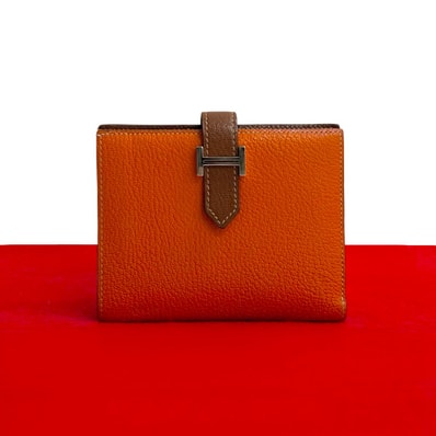 HERMES エルメス ベアン コンパクト シェブルミゾル 二つ折り財布 オレンジ
43254