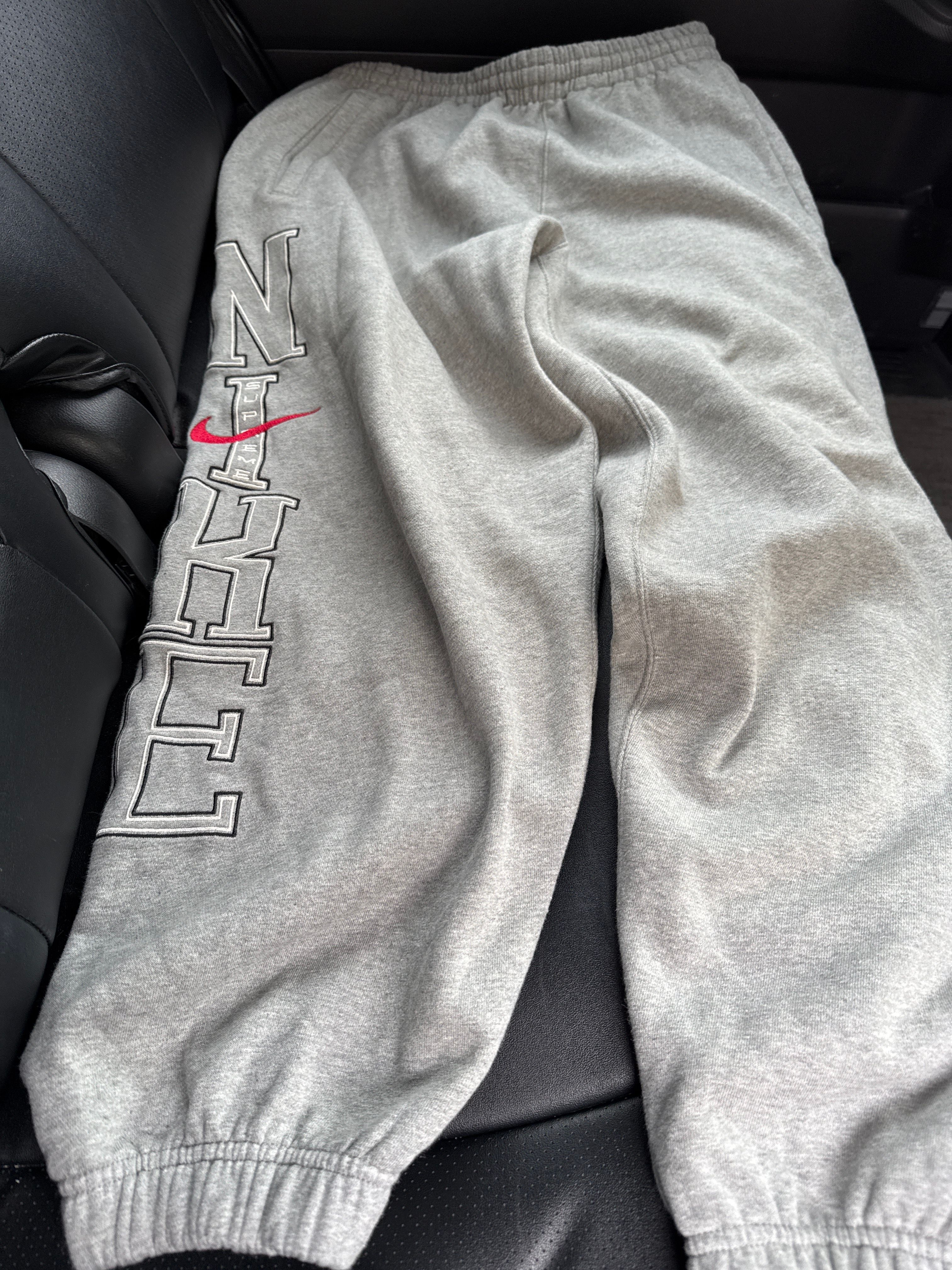 Supreme x Nike Sweatpant "Heather Grey"