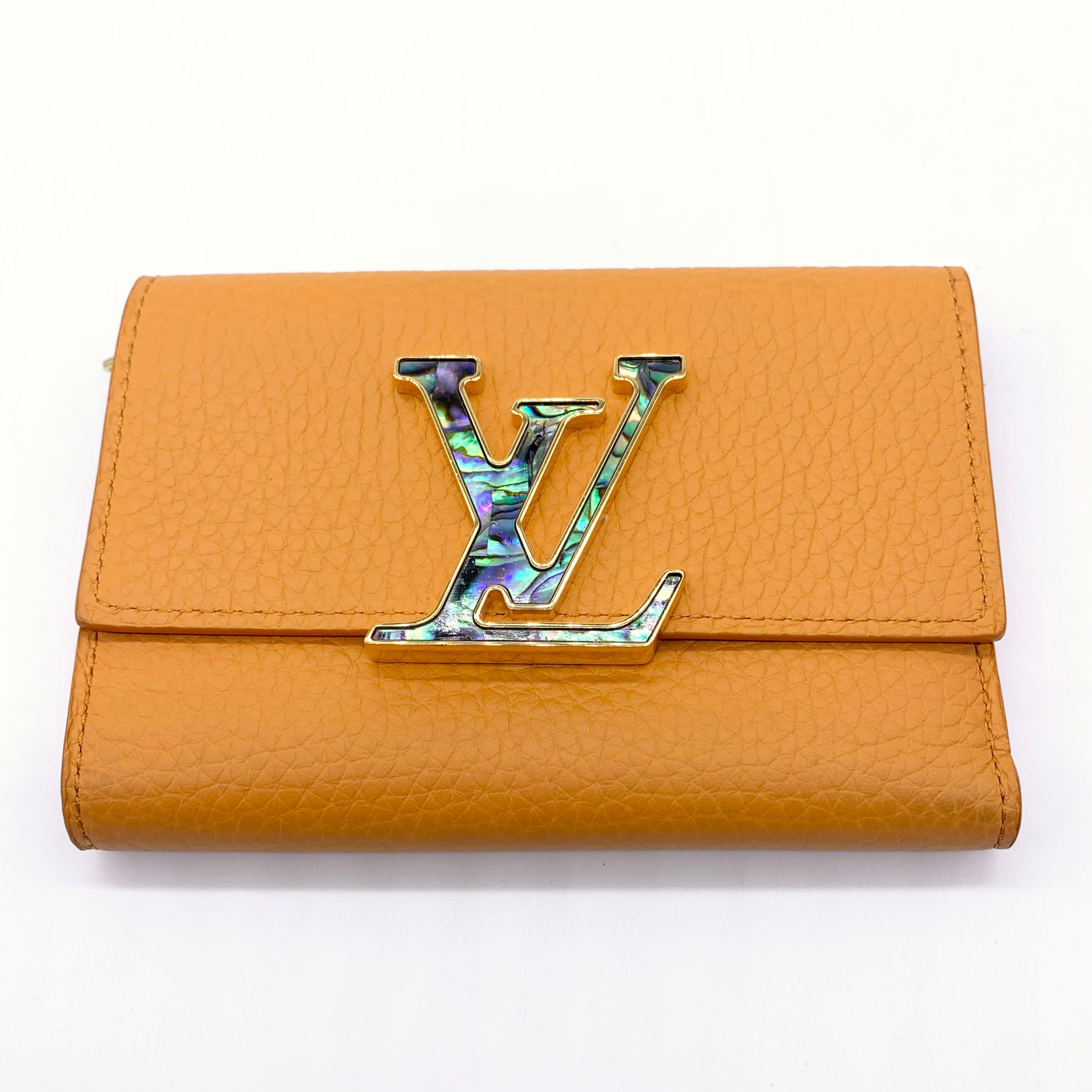 Louis Vuitton Portefeuille Capucines Compact "Saffron"