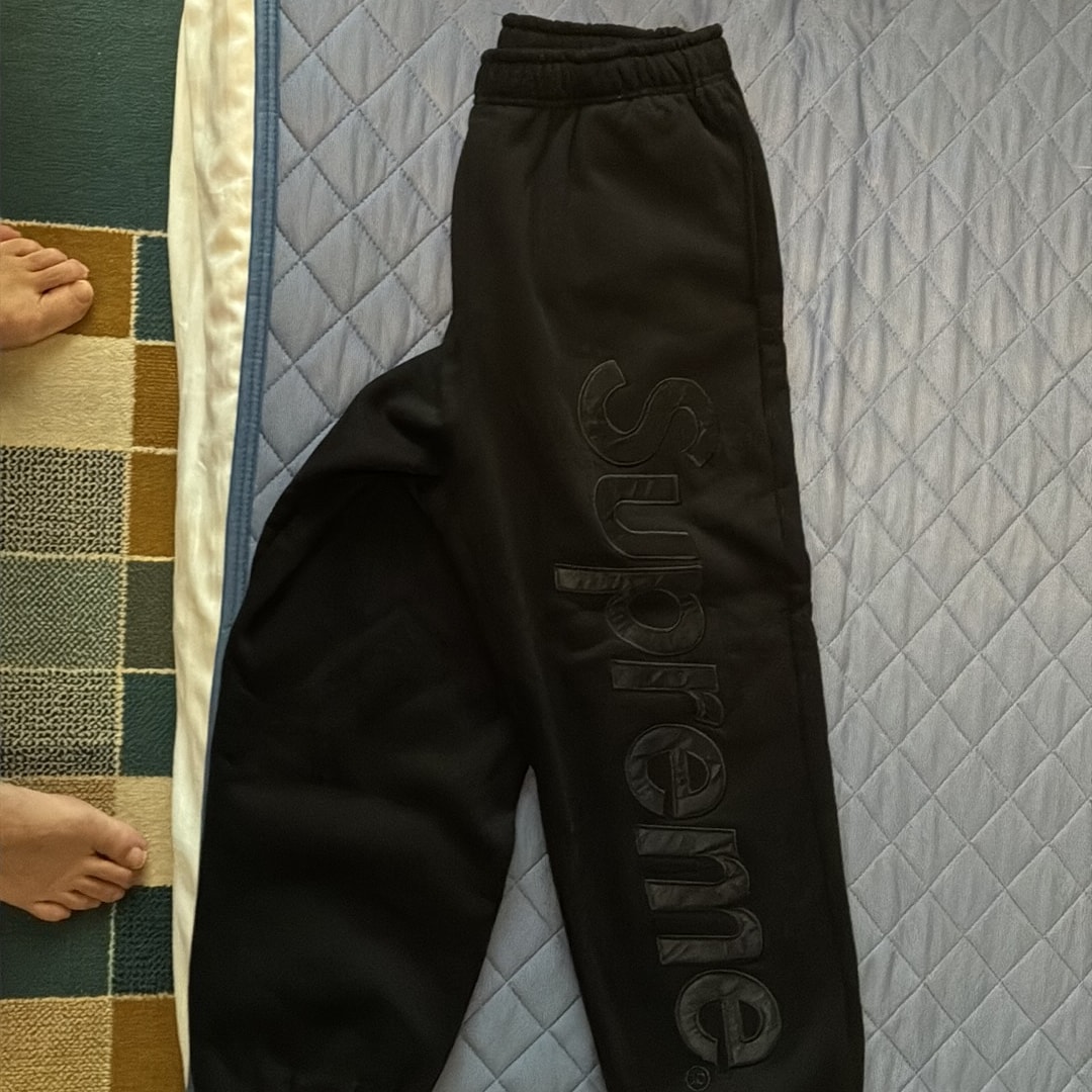 Supreme Satin Applique Sweatpant (23FW) "Black"