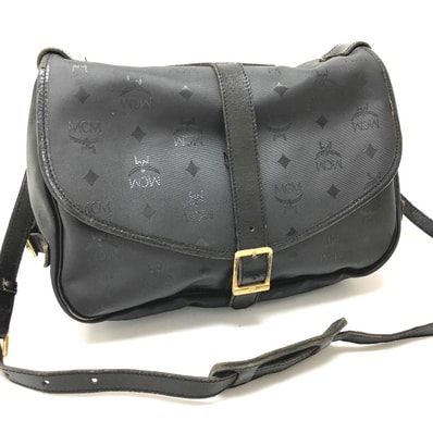 エムシーエム MCM ロゴグラム 斜め掛け カバン メッセンジャーバッグ ショルダーバッグ PVC/レザー ブラック