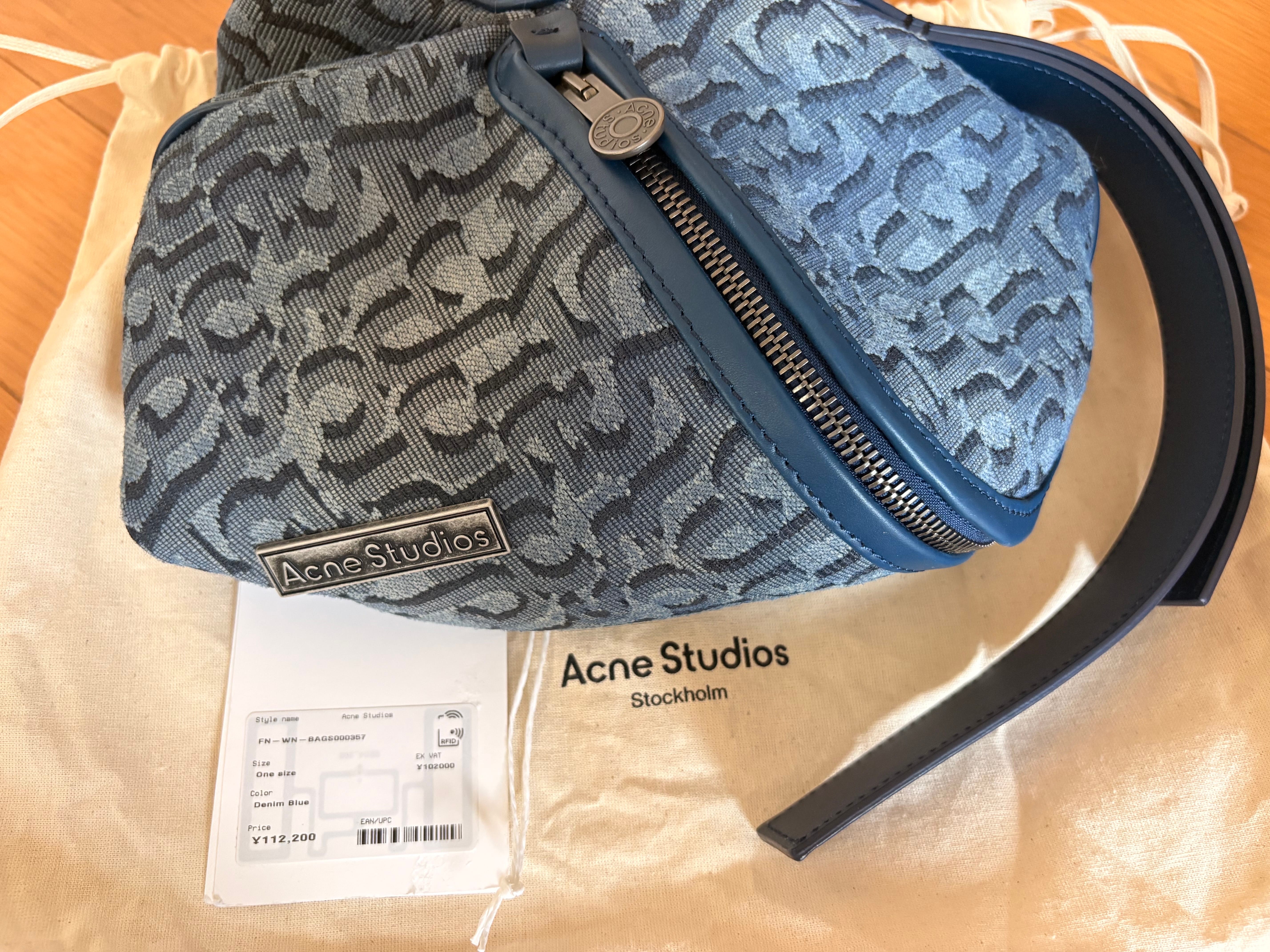 A+ (新品・未使用(ワケあり))】アクネストゥディオズ モノグラム ミニ 
