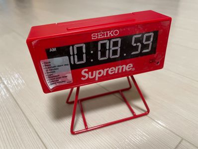 Supreme / Seiko Marathon Clock "Red"