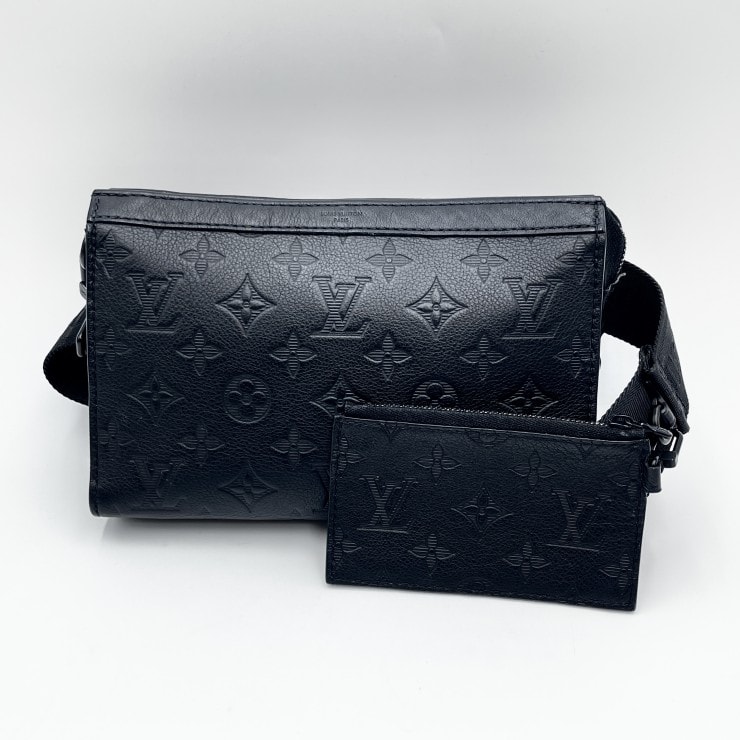 LOUIS VUITTON(ルイヴィトン)ガストン・ウェアラブル ウォレット モノグラムシャドウ ショルダーバッグ ポーチ付 ブラック レザー RFID対応【中古】