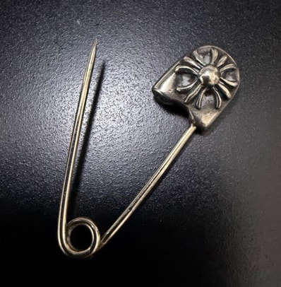 Chrome Hearts SAFETY PIN SM "Silver"