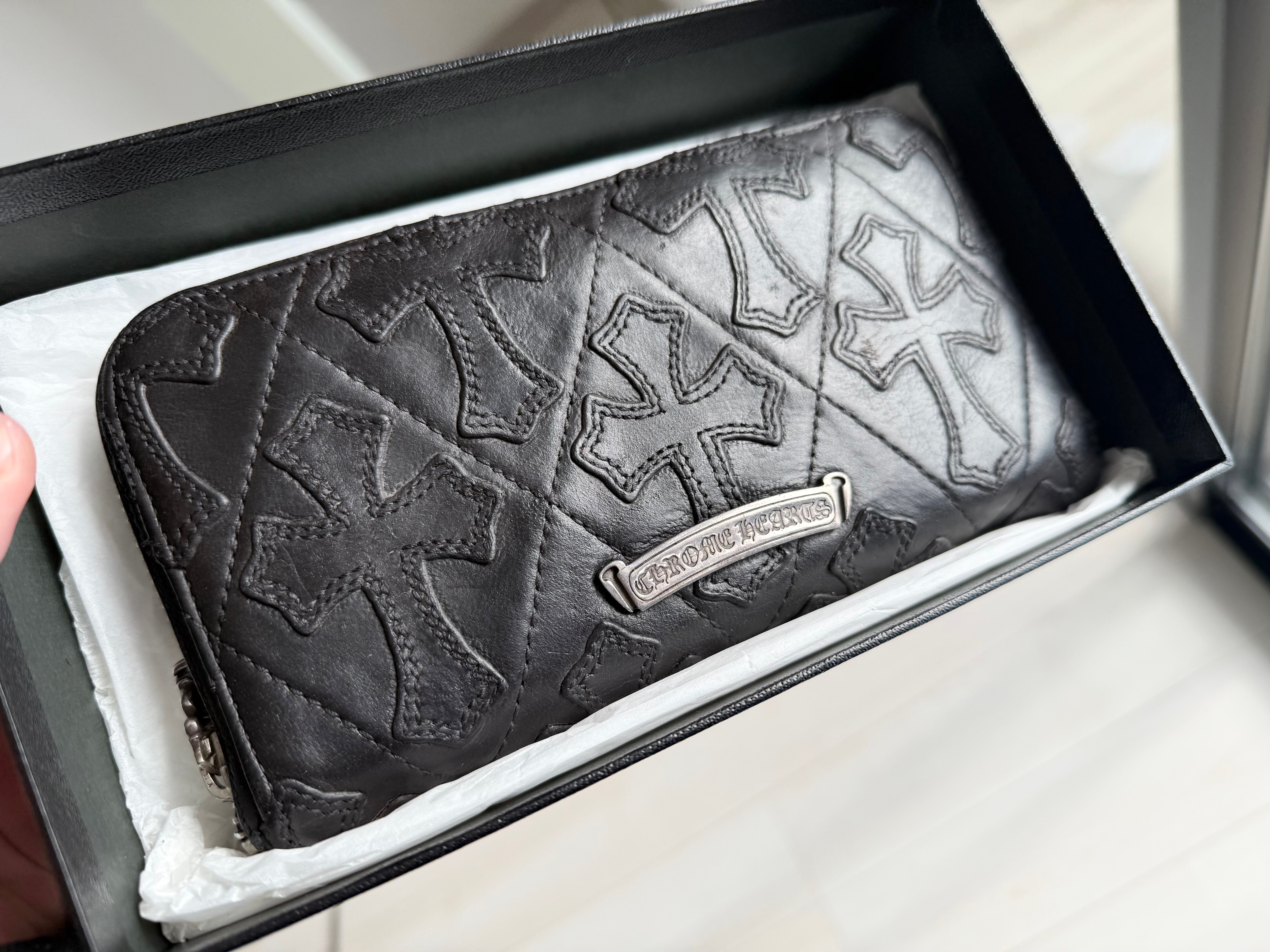 CHROME HEARTS クロムハーツ デストロイレザーキルテッドクロスウォレット