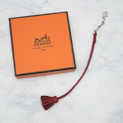 HERMES(エルメス)カルメンチータ ヴィンテージ ブックマーク バッグチャーム レザー レッド シルバー金具 【中古】