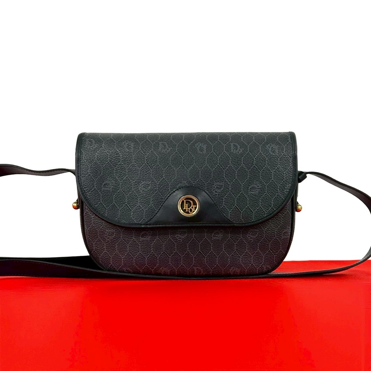 Christian Dior ディオール ハニカム 柄 ロゴ 金具 レザー PVC ショルダーバッグ ブラック
 331-9
