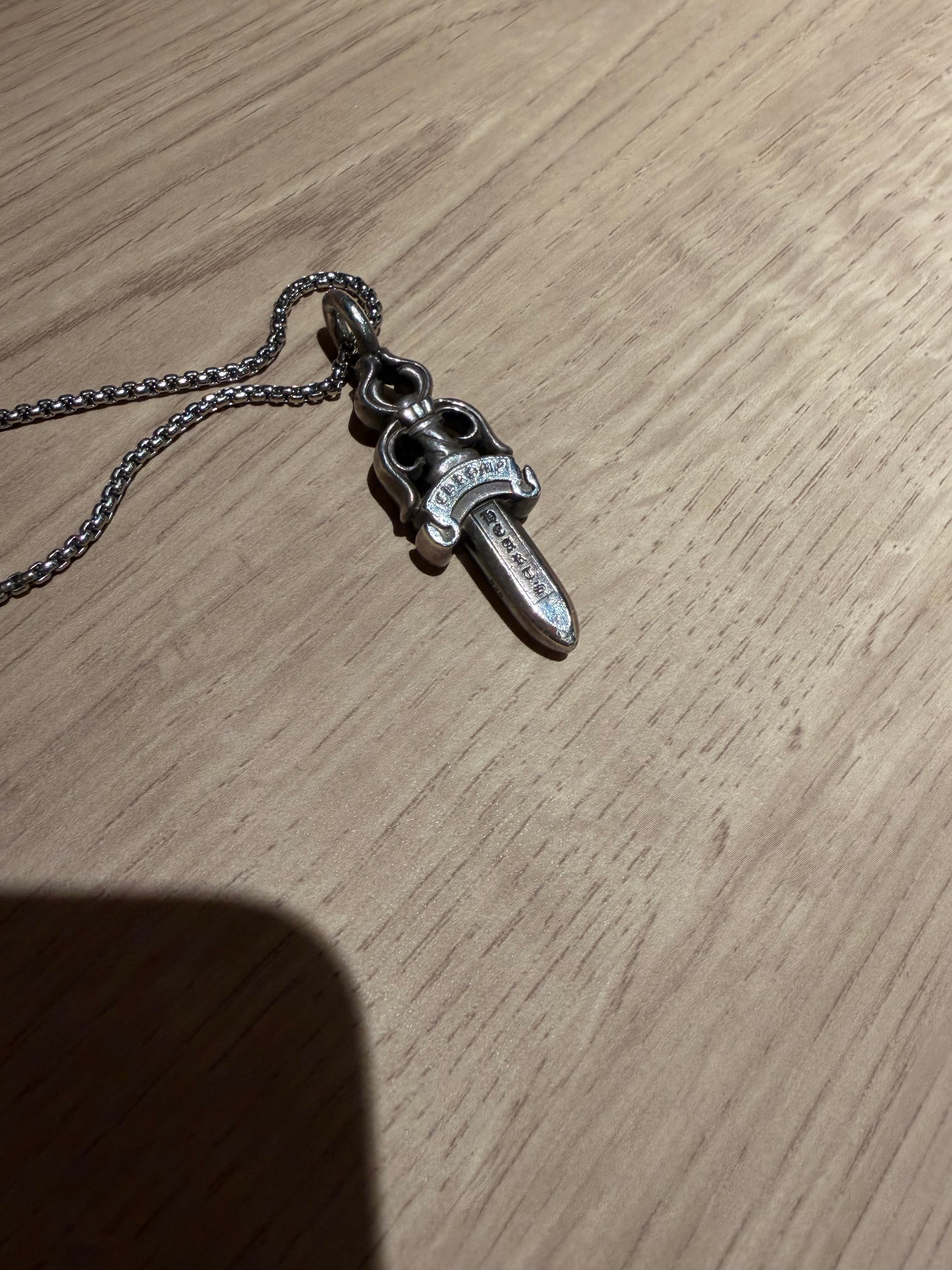 クロムハーツ ダブルダガー ペンダント 