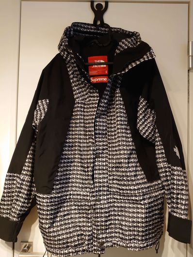 Supreme x The North Face Studded Mountain Light Jacket "Black"
