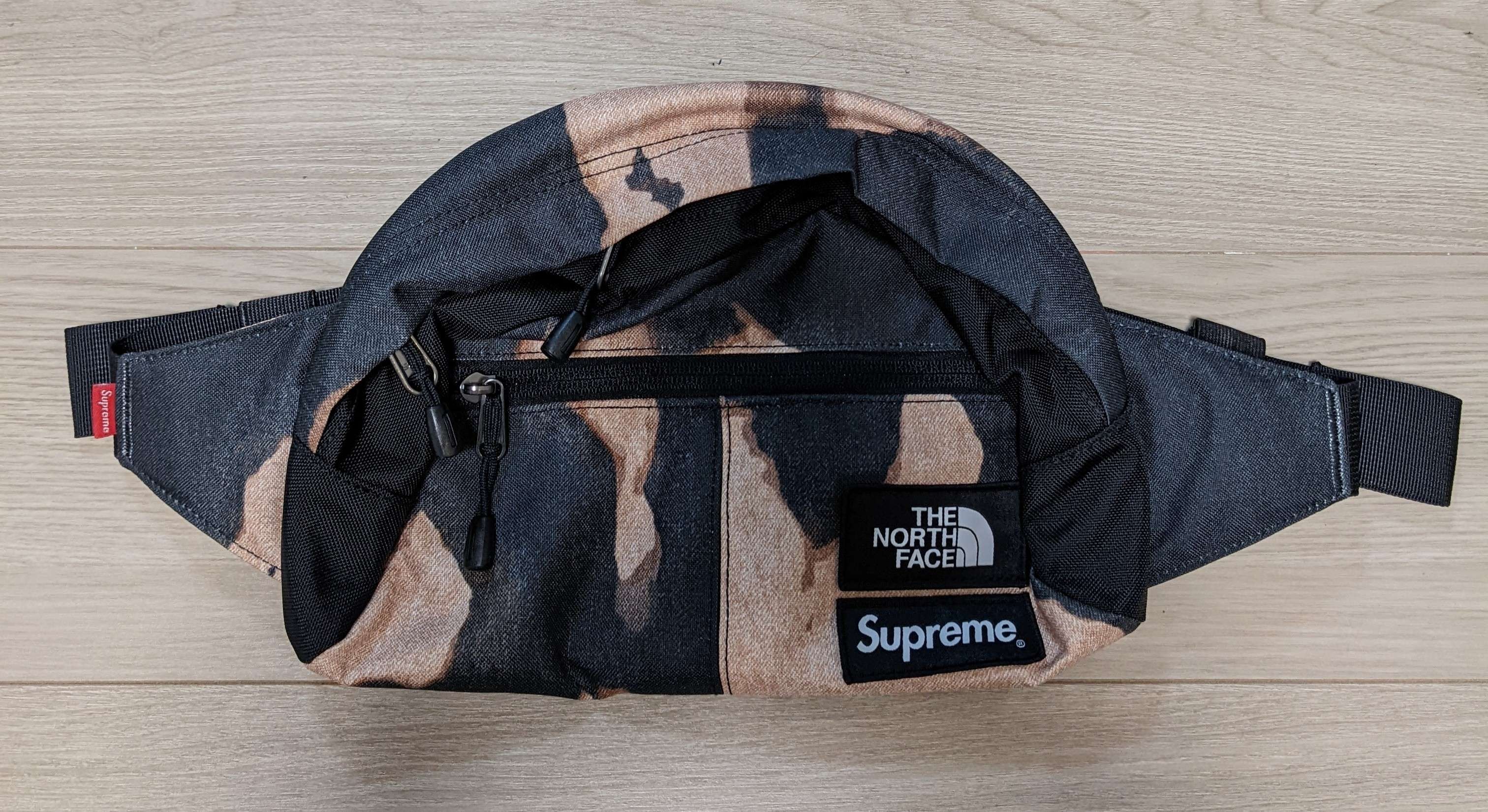 Supreme x The North Face Bleached Denim Print Roo II "Black"