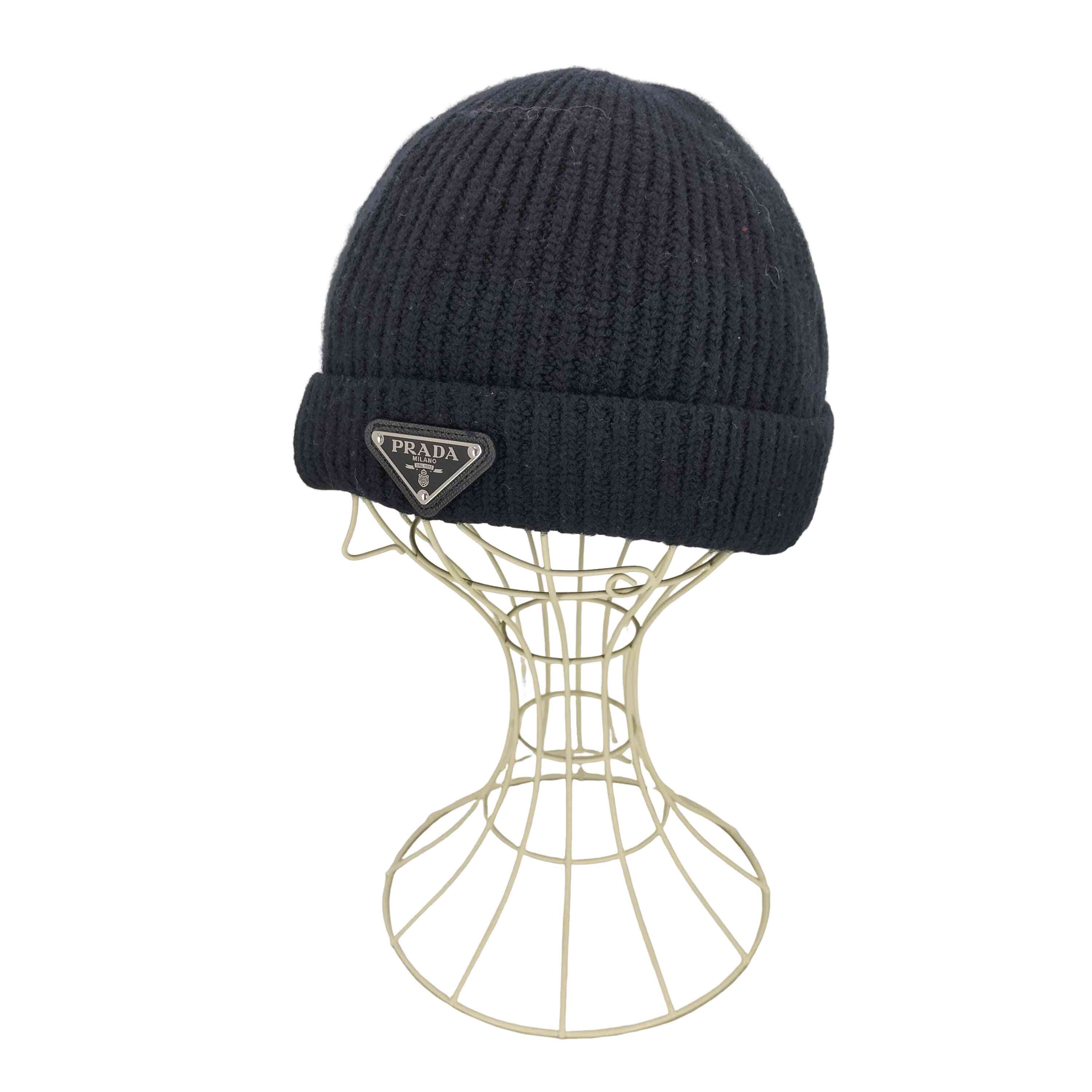 「期間限定」PRADA （プラダ）ビーニー PRADA より「ウールカシミヤビーニー」が入荷しましたので紹介いたし