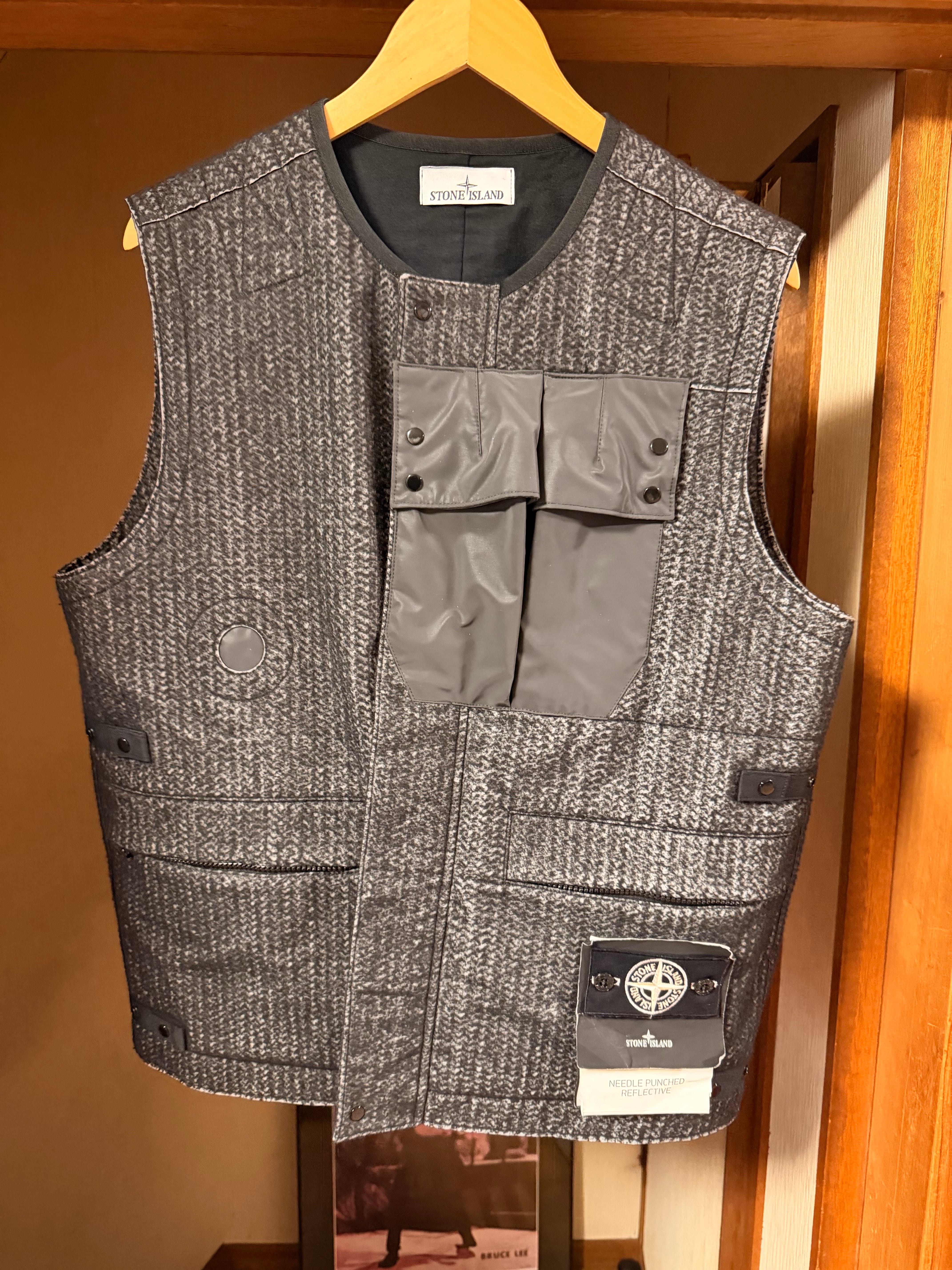 STONE ISLAND Needle Reflectiveベスト