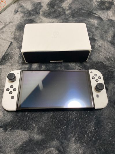 Nintendo Switch 有機EL Model HEG-S-KAAAA "White"
