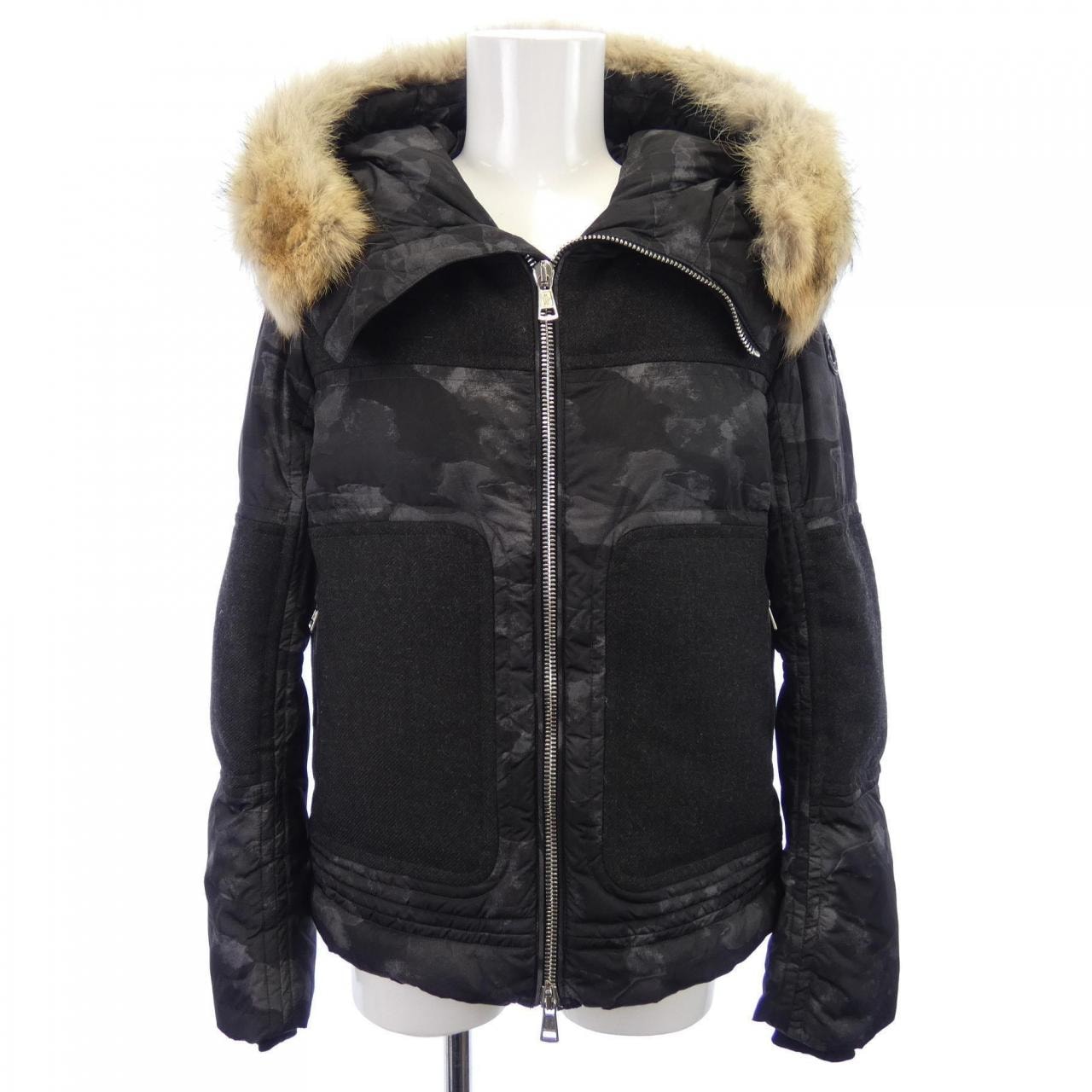 モンクレール MONCLER ダウンジャケット