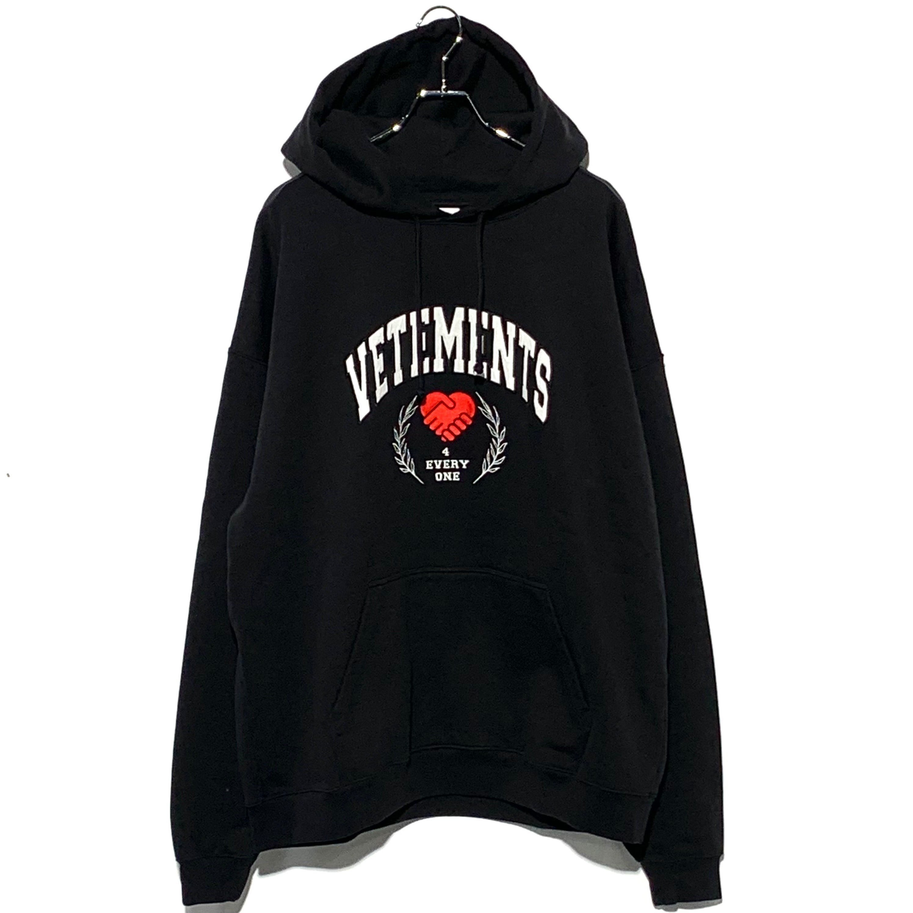 VETEMENTS 22AW SOLIDARITY EMBROIDERRED HOODIE Black