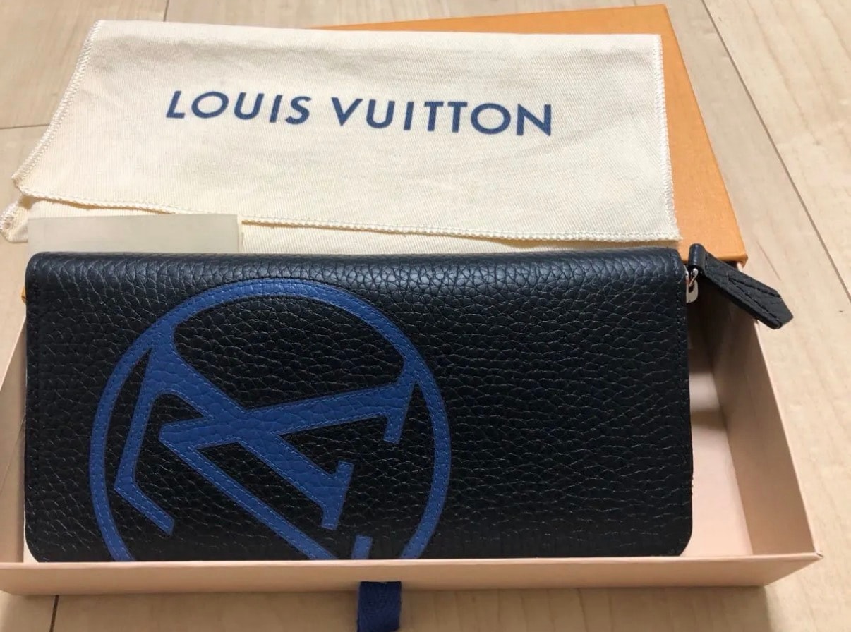 Louis Vuitton Zippy Wallet Vertical LV Circle