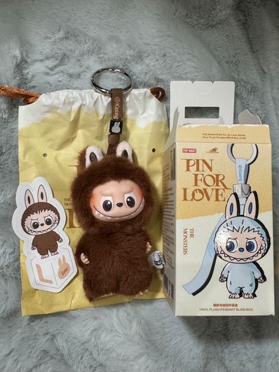 POP MART THE MONSTERS (LABUBU) Pin for Love Series-Vinyl Plush Pendant (A-M) L