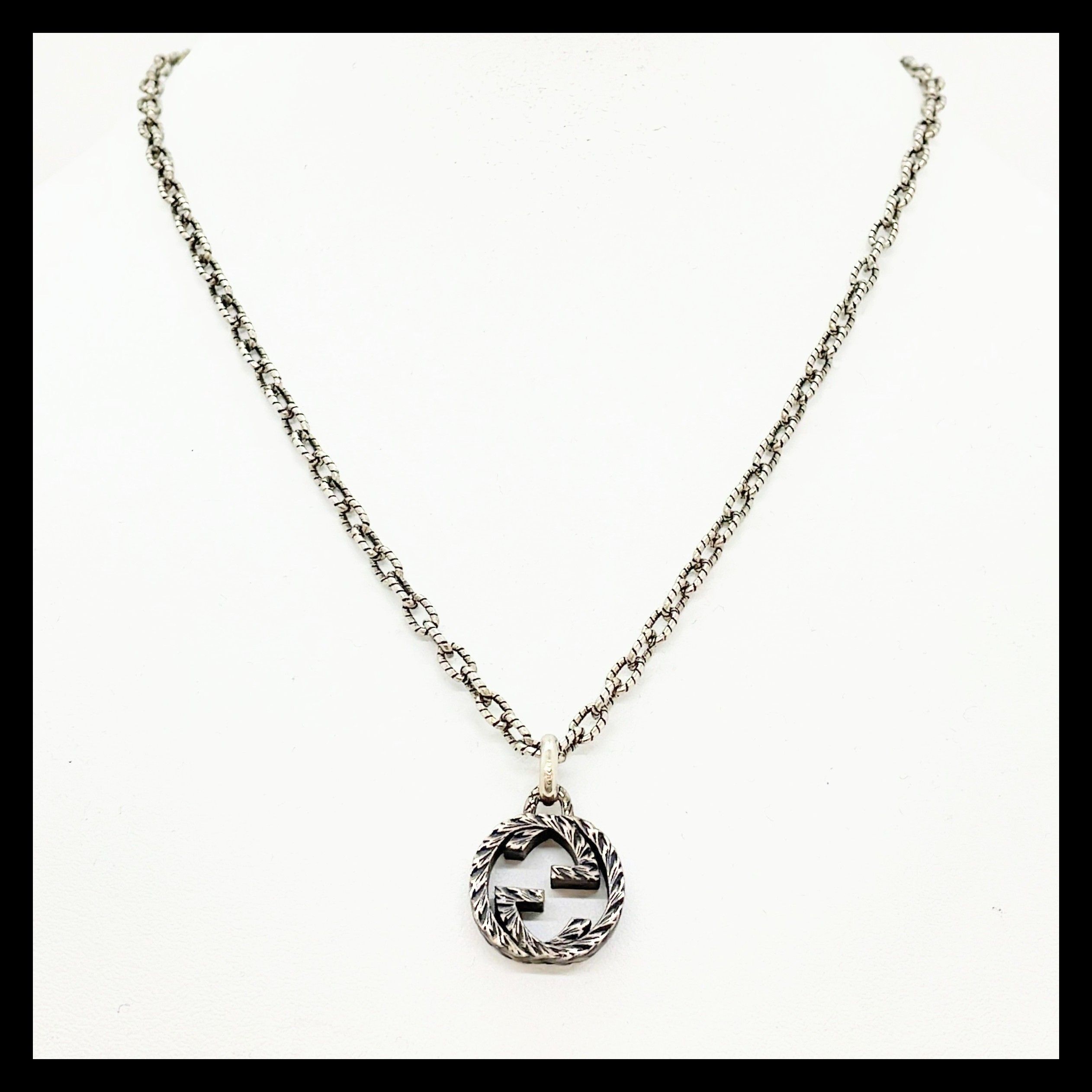 GUCCI Interlocking G Pendant Necklace