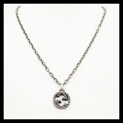 GUCCI Interlocking G Pendant Necklace