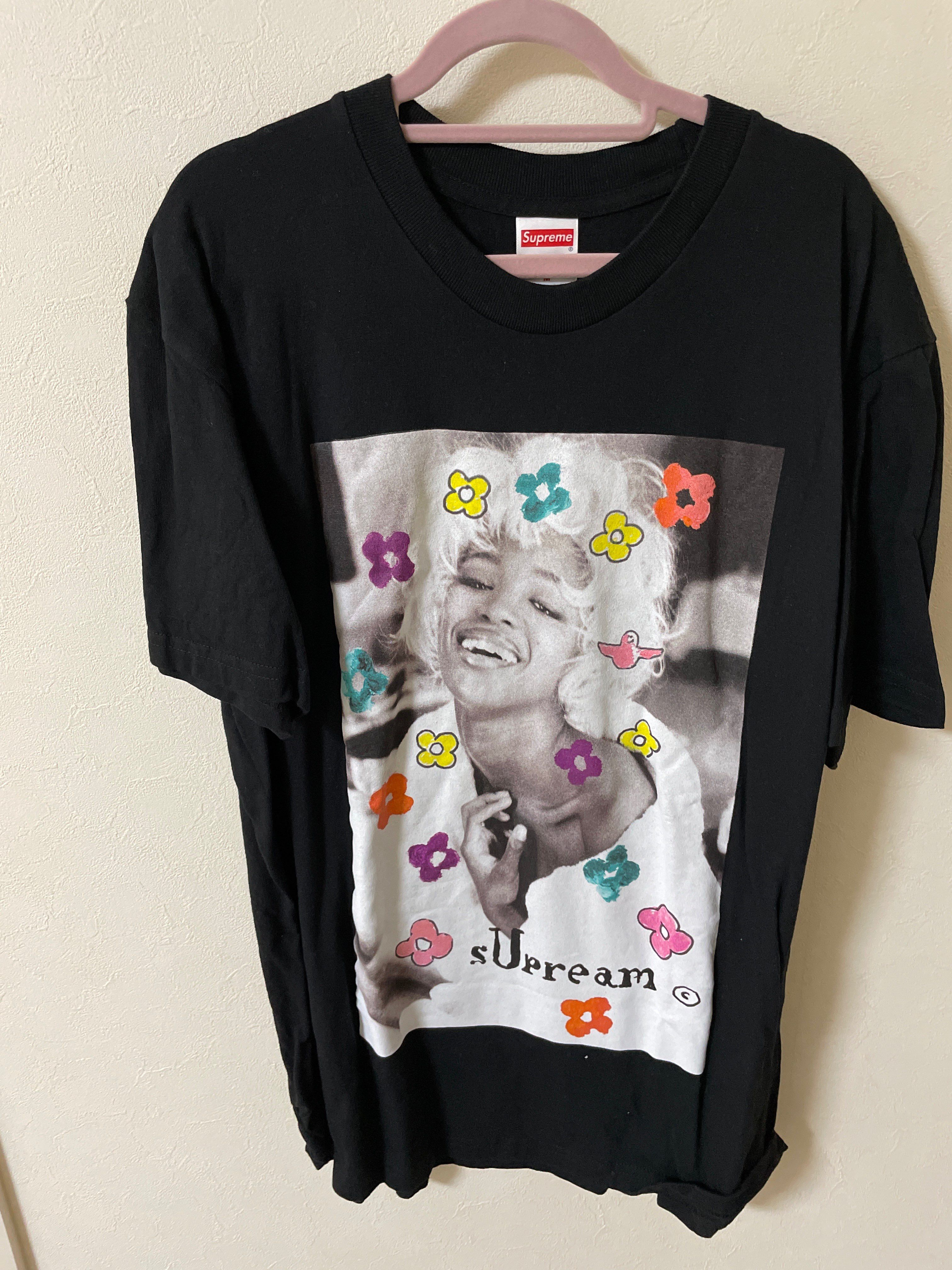Supreme Naomi Tee "Black"