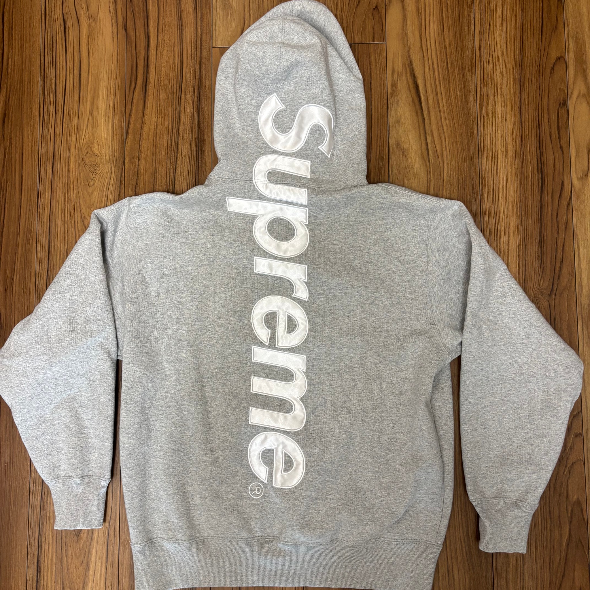 Supreme Satin Applique Hooded Sweatshirt (23FW) "Ash Grey"