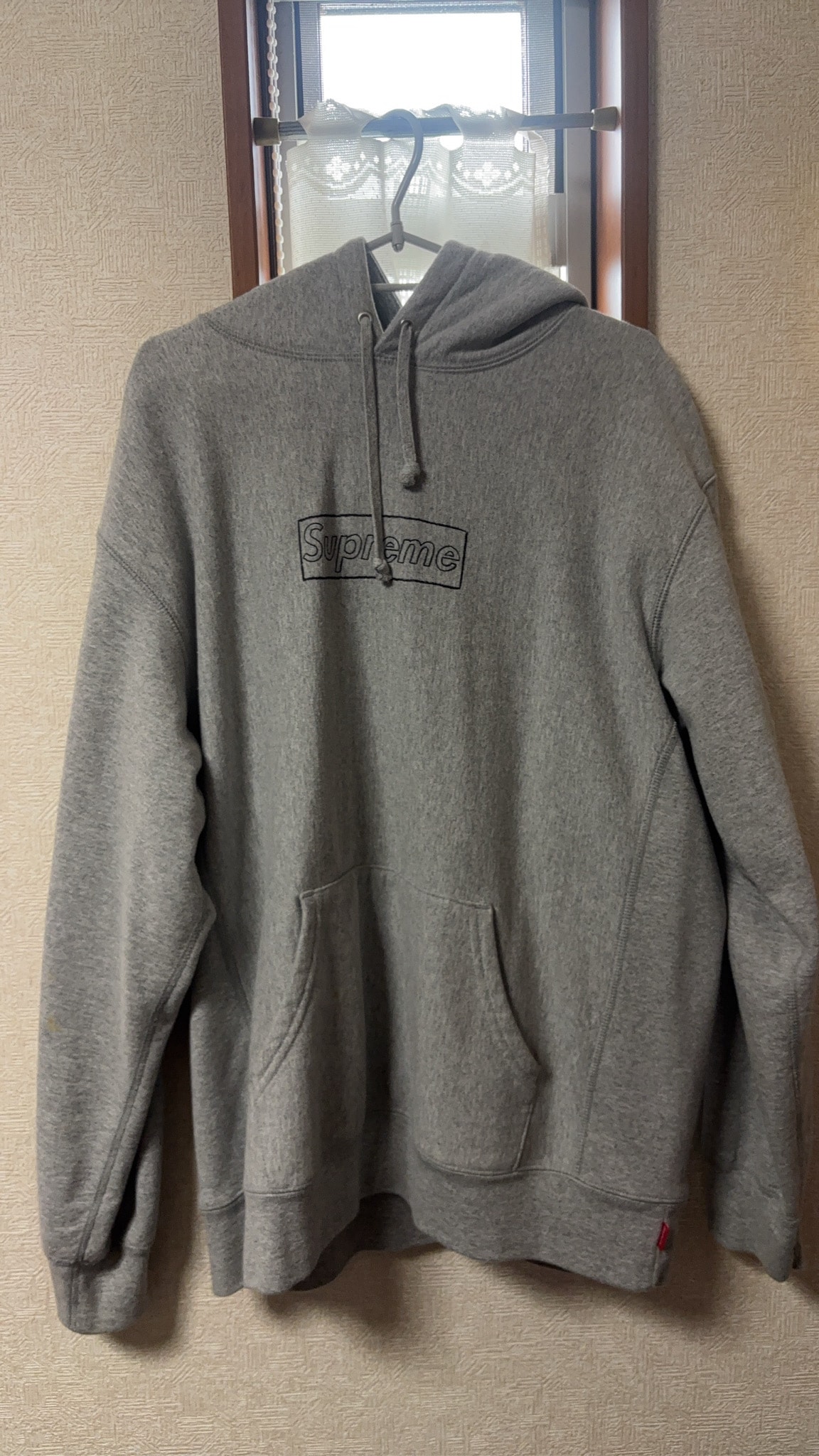 Supreme x KAWS Chalk Logo Hooded Sweatshirt "Grey"(2021)