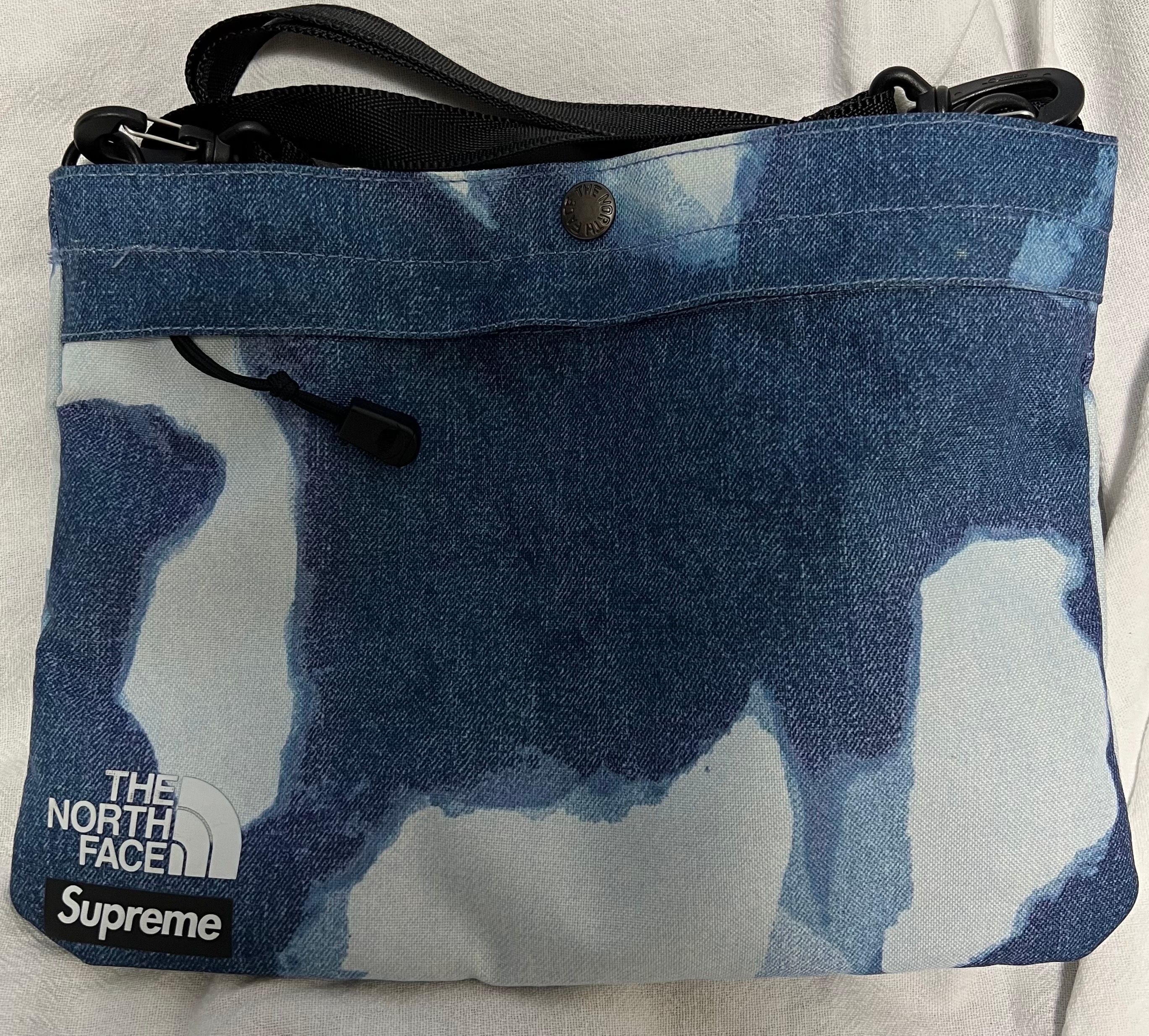 Supreme x The North Face Bleached Denim Print Shoulder Bag "Indigo"