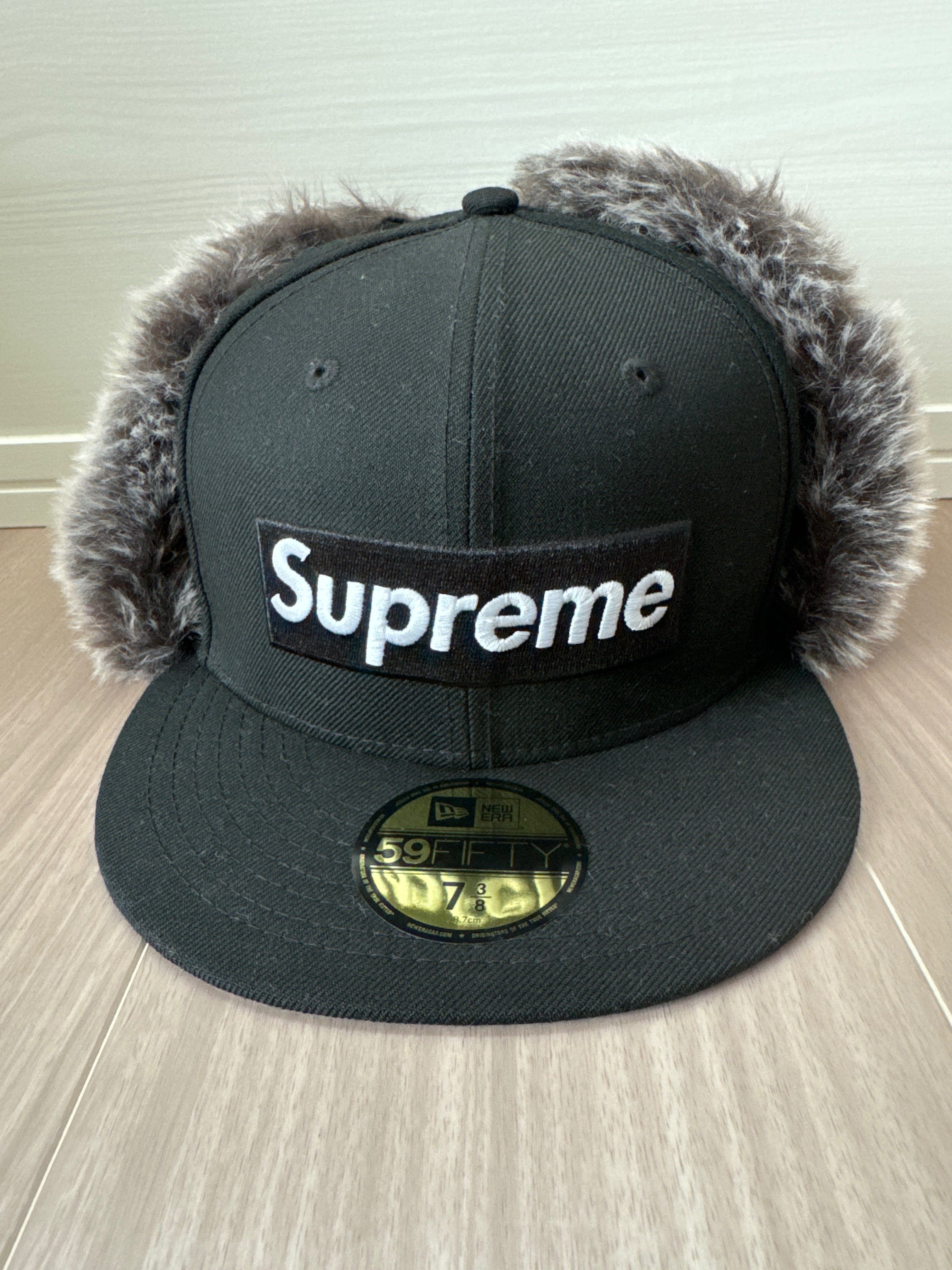 Supreme Earflap New Era® "Black"