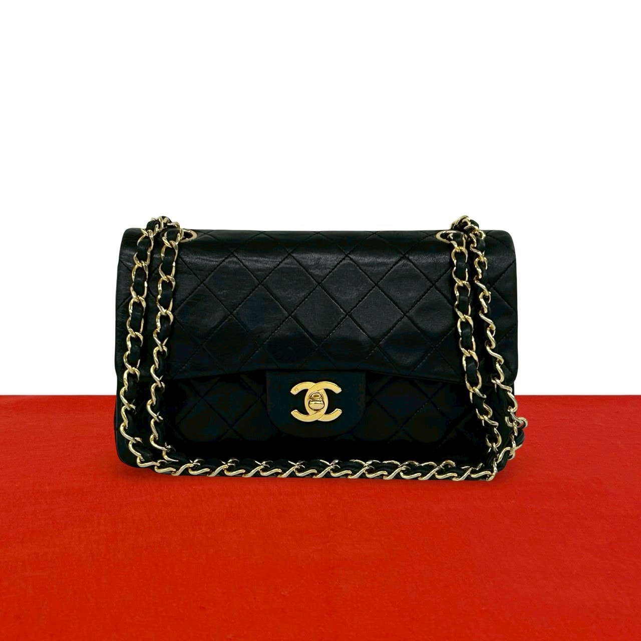 CHANEL シャネル ダブルフラップ マトラッセ ココマーク ラムスキン ショルダーバッグ ブラック
 06885