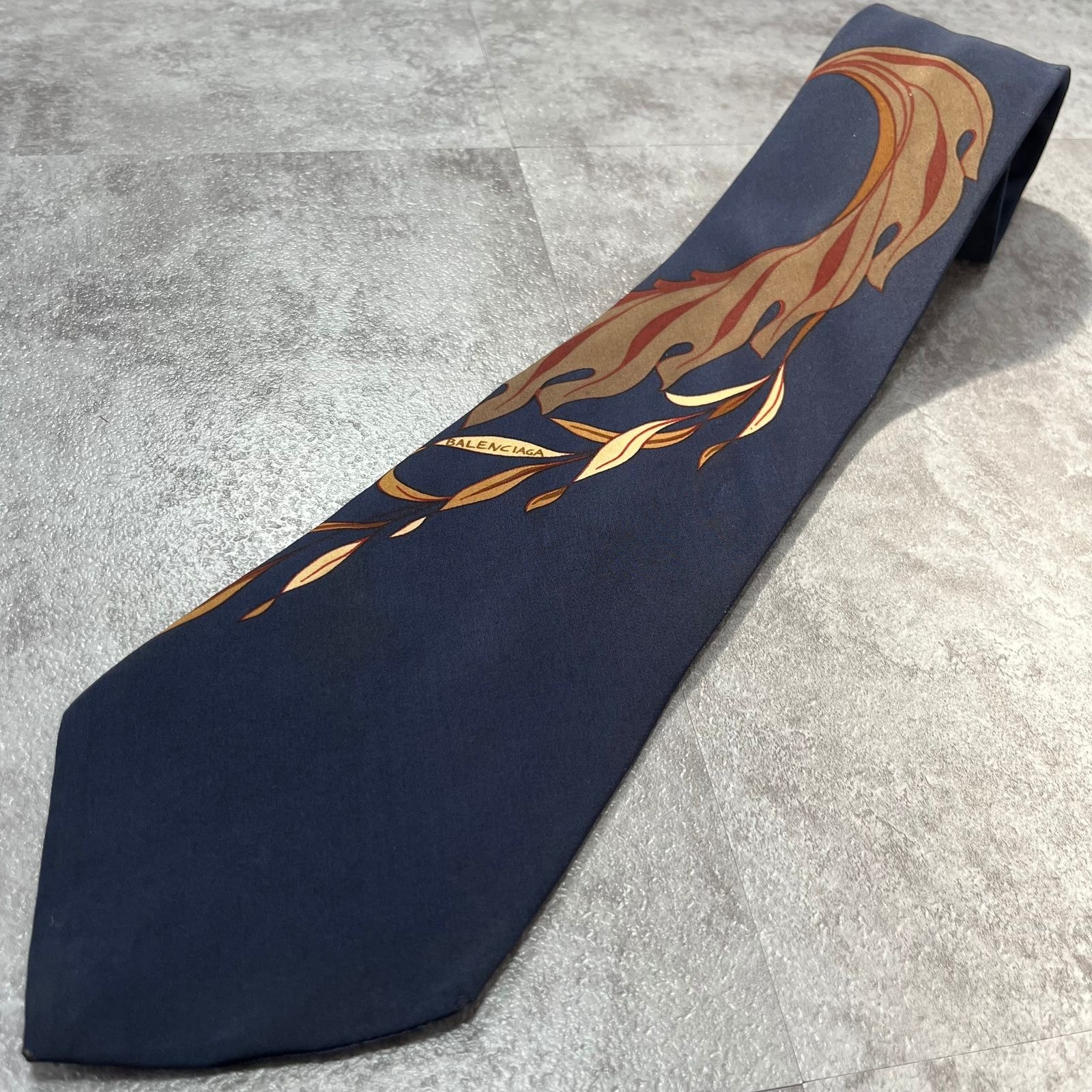 バレンシアガ ネクタイ メンズ