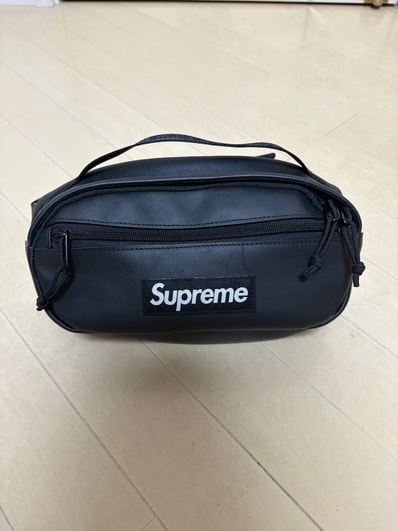 Supreme Leather Waist Bag "Black" (23FW)