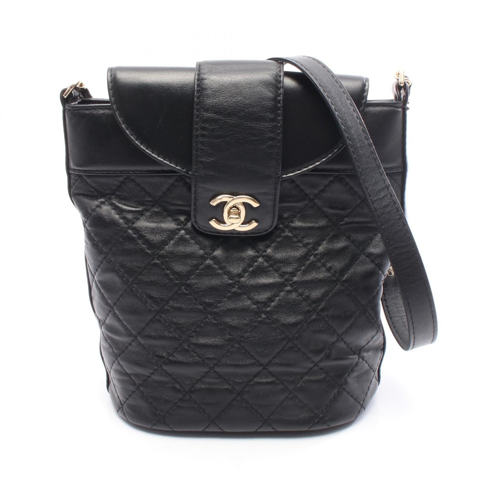 シャネル CHANEL マトラッセ バケット ショルダーバッグ バッグ レザー レディース ブラック系 【中古】