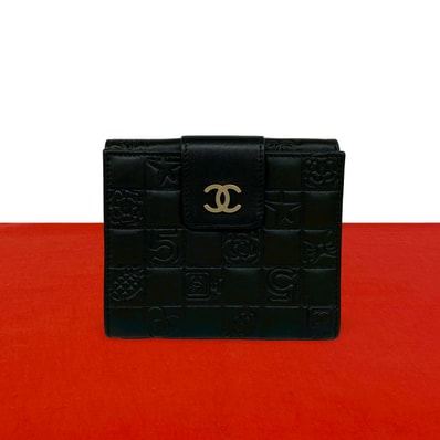 CHANEL シャネル アイコン ココマーク ラムスキン 二つ折り財布 ブラック
35148