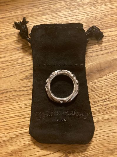 Chrome Hearts Scroll Band Ring "Silver"
