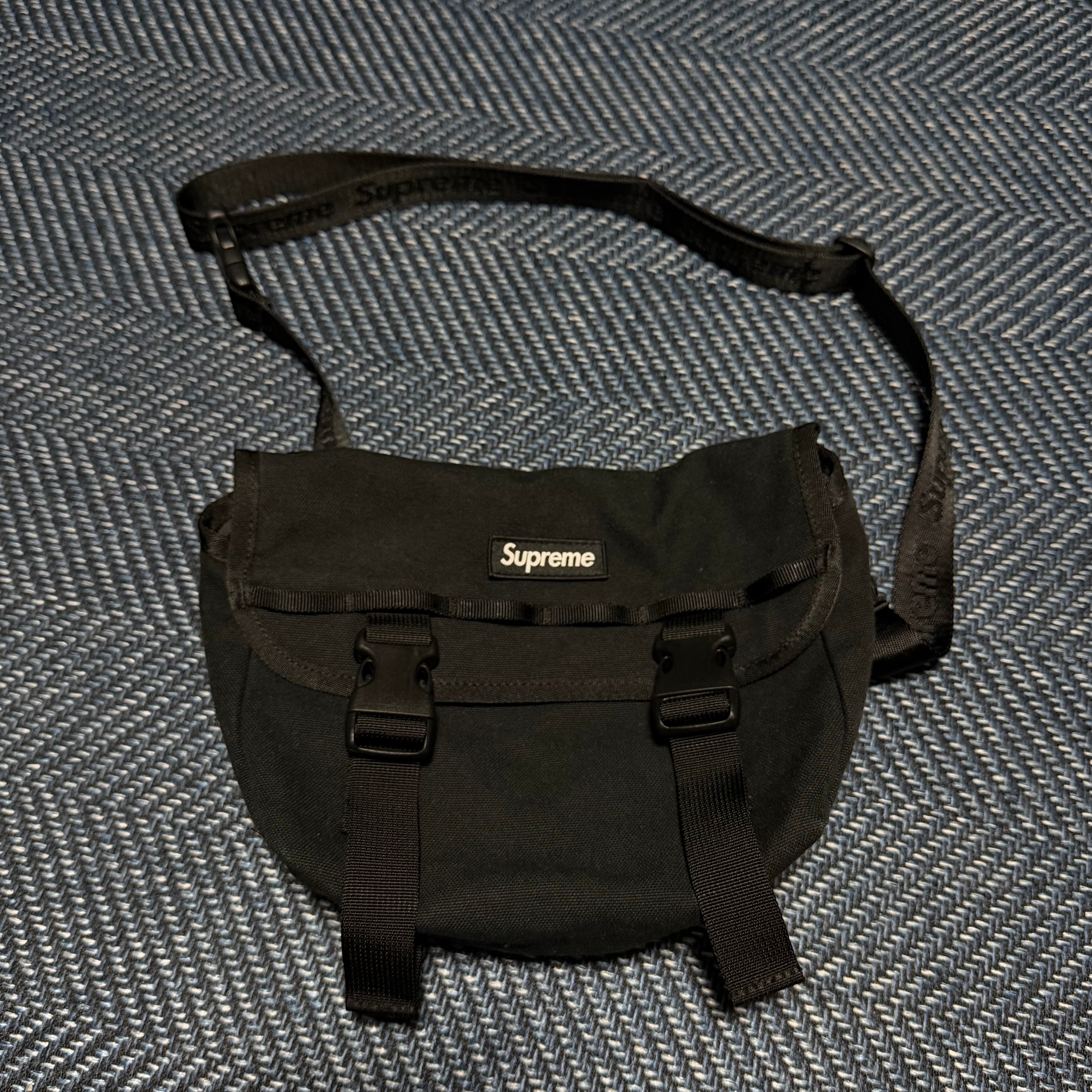 Supreme 25SS Mini Messenger Bag "Black"