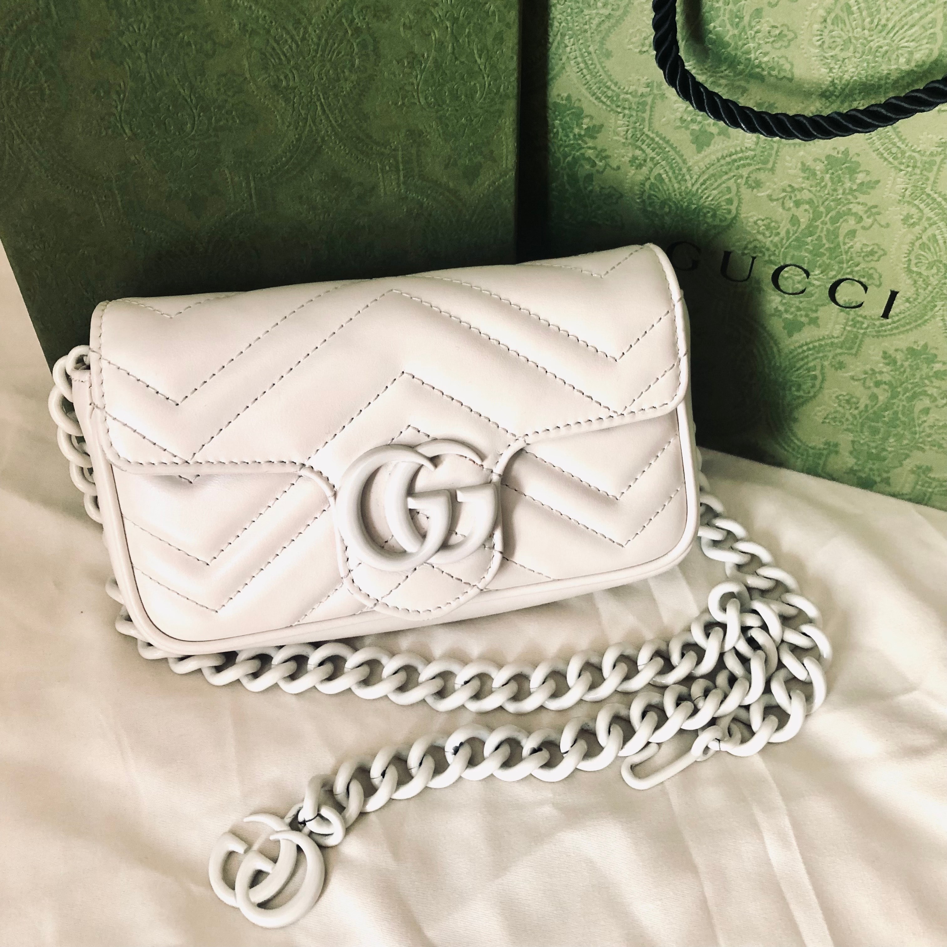 美品！グッチ GG MARMONT 699757 UM8KV ベルトバッグ Buy Gucci GG Marmont Belt Bag 'Nero' - 699757 UM8KV 1000 | GOAT