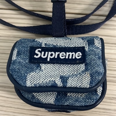 Supreme Fat Tip Jacquard Denim AirPod Case "Blue"