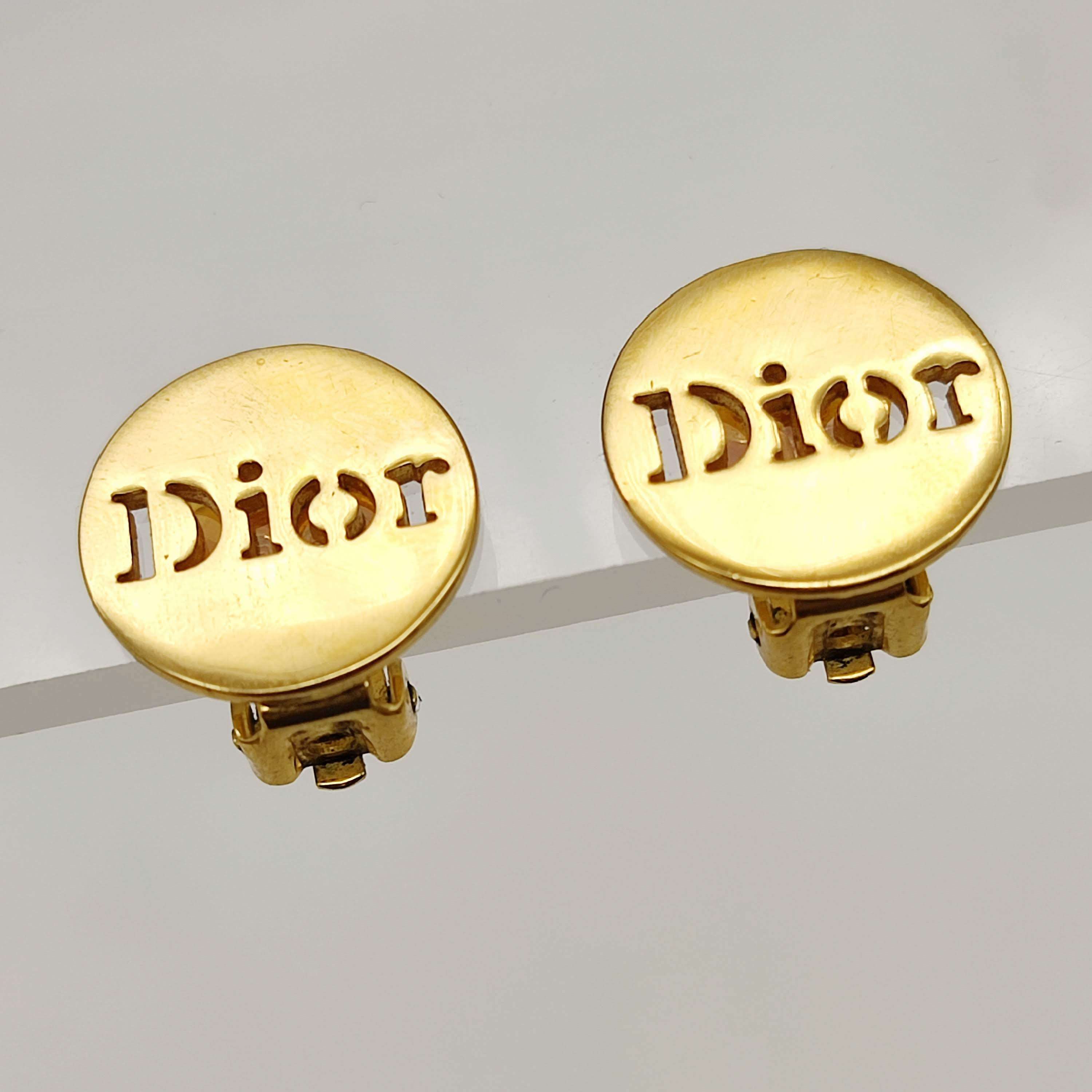 【美品】Dior クリスチャンディオール ロゴイヤリング ゴールド