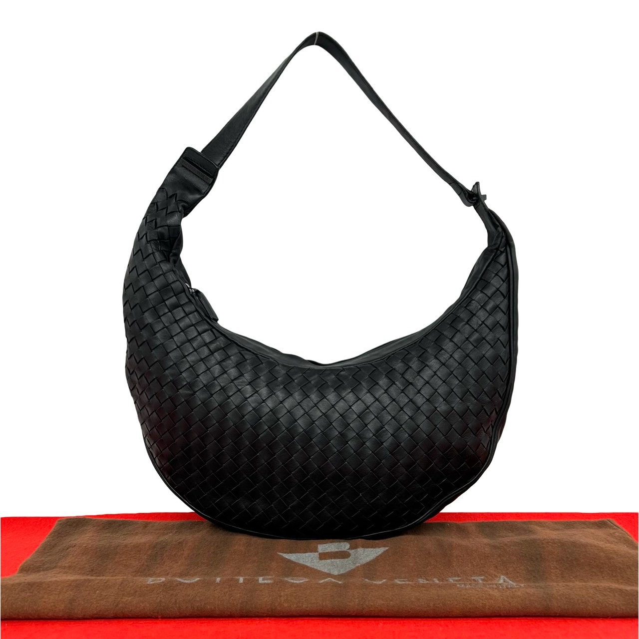 BOTTEGA VENETA ボッテガヴェネタ イントレチャート レザー ショルダーバッグ ブラック
 33778